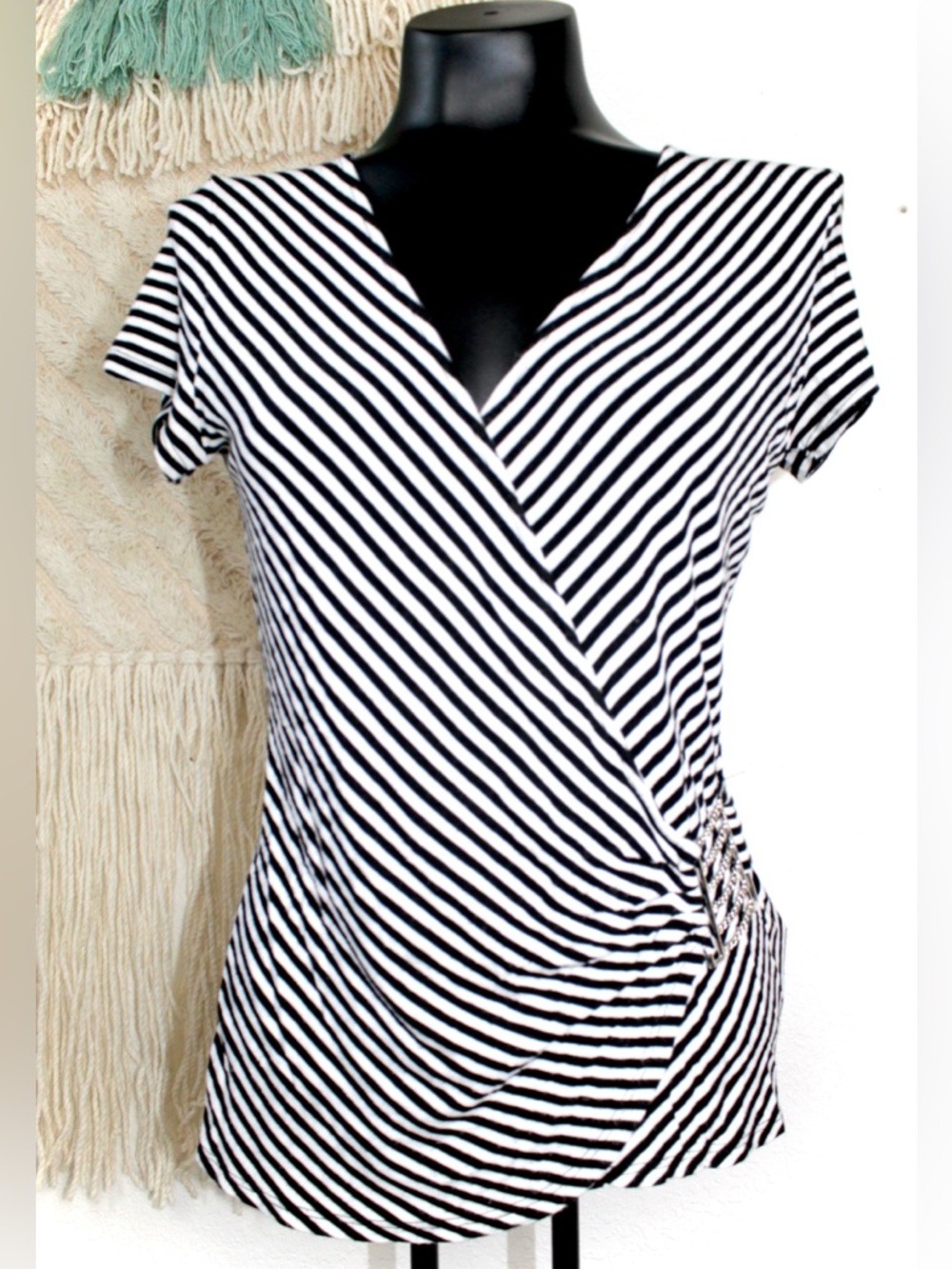 Cach’e Size M Deep V Neckline Black & White Striped Cap Sleeves wrap style